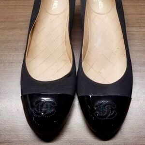 CHANEL Black Fabric Cap Toe Ballet Pumps with Patent Leather Cap and Block Heel